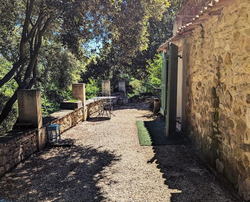 Villa Sous Les Chenes Peypin-d'Aigues Exterior foto